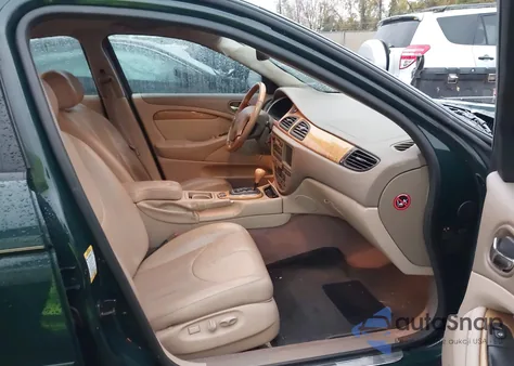 2000 Jaguar S-Type 4.0L V8 из США, поврежденный, VIN SAJDA01D4YGL53782